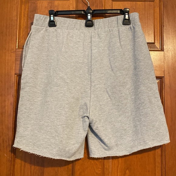 Tom & Jerry Grey Cropped Sweatshirt & Shorts Set - Picture 6 of 7